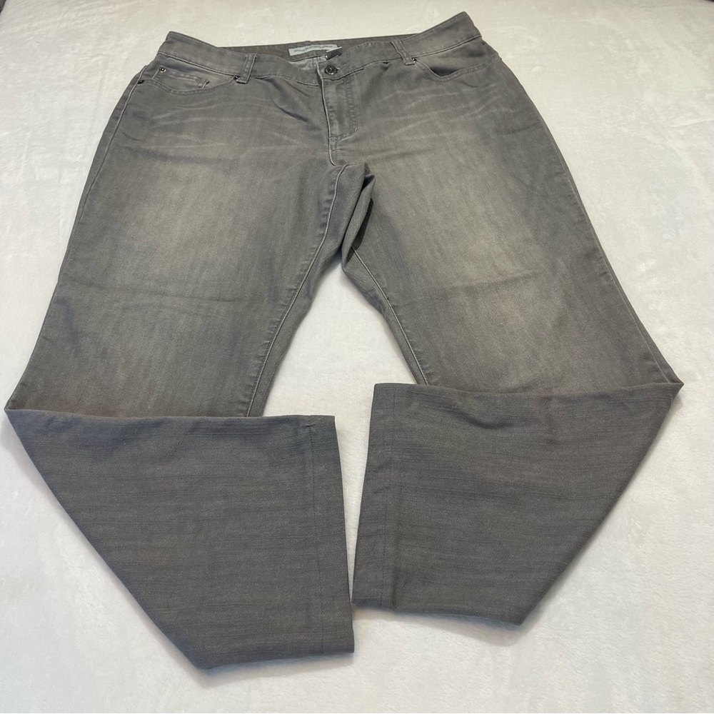 CHICOS WOMENS GRAY JEANS SIZE 3 R, HAVE BEEN HEMMED